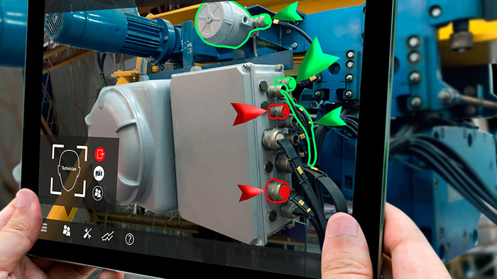 assisted maintenance of a machinw with the help of augmented reality